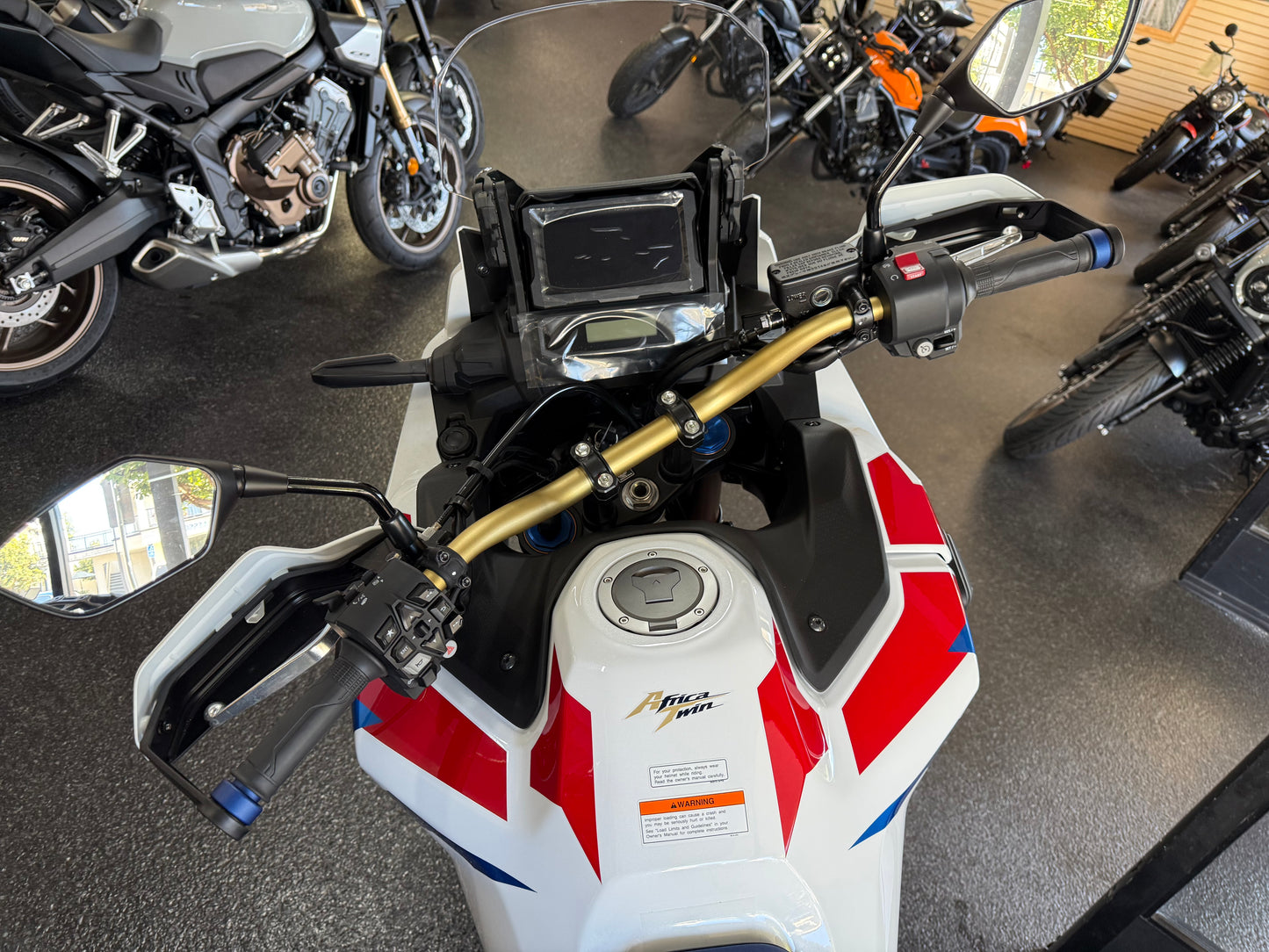 2025 HONDA AFRICA TWIN ADVENTURE SPORTS ES