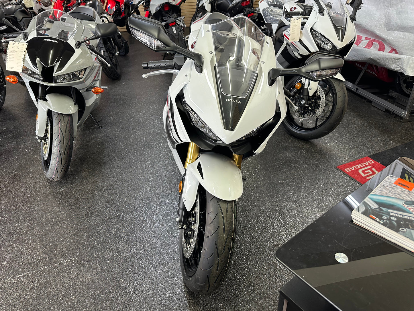 2026 HONDA CBR1000RR ABS