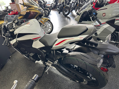 2026 HONDA CBR1000RR ABS