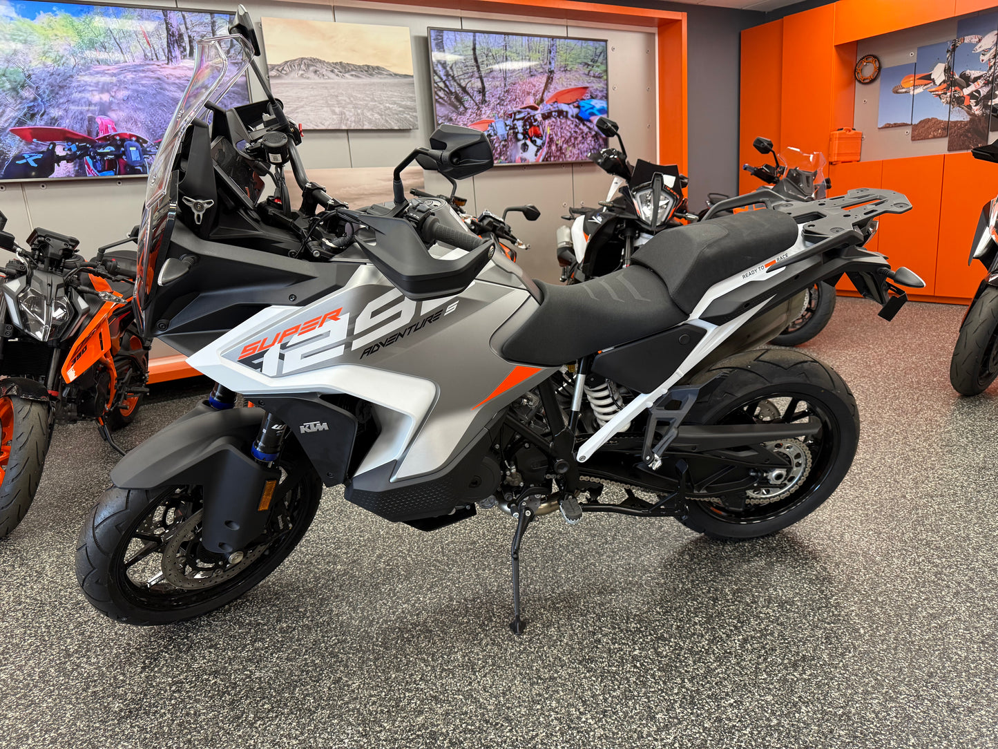 2024 KTM 1290 SUPER ADVENTURE S