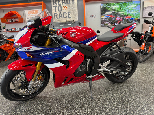 2026 HONDA CBR1000RR-R FIREBLADE SP