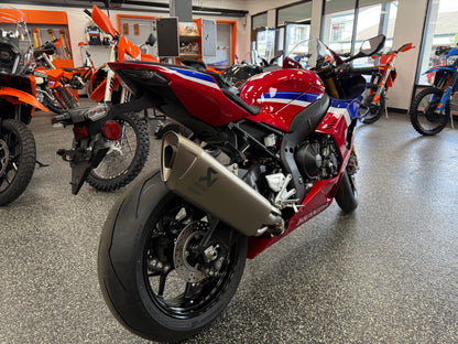 2026 HONDA CBR1000RR-R FIREBLADE SP