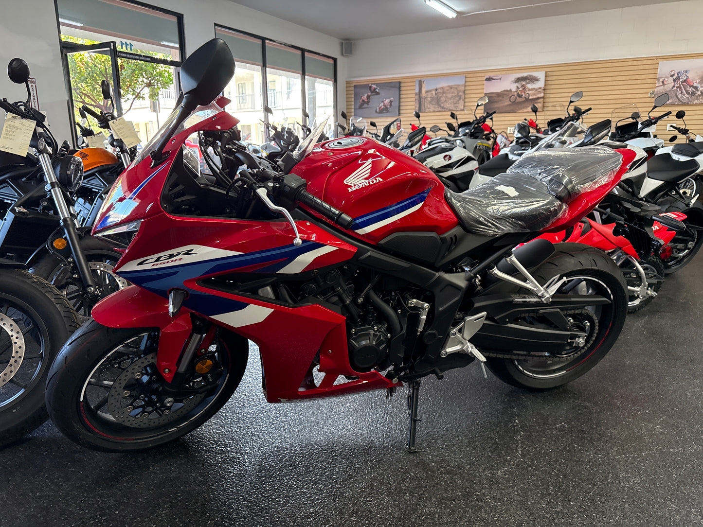2025 HONDA CBR650R