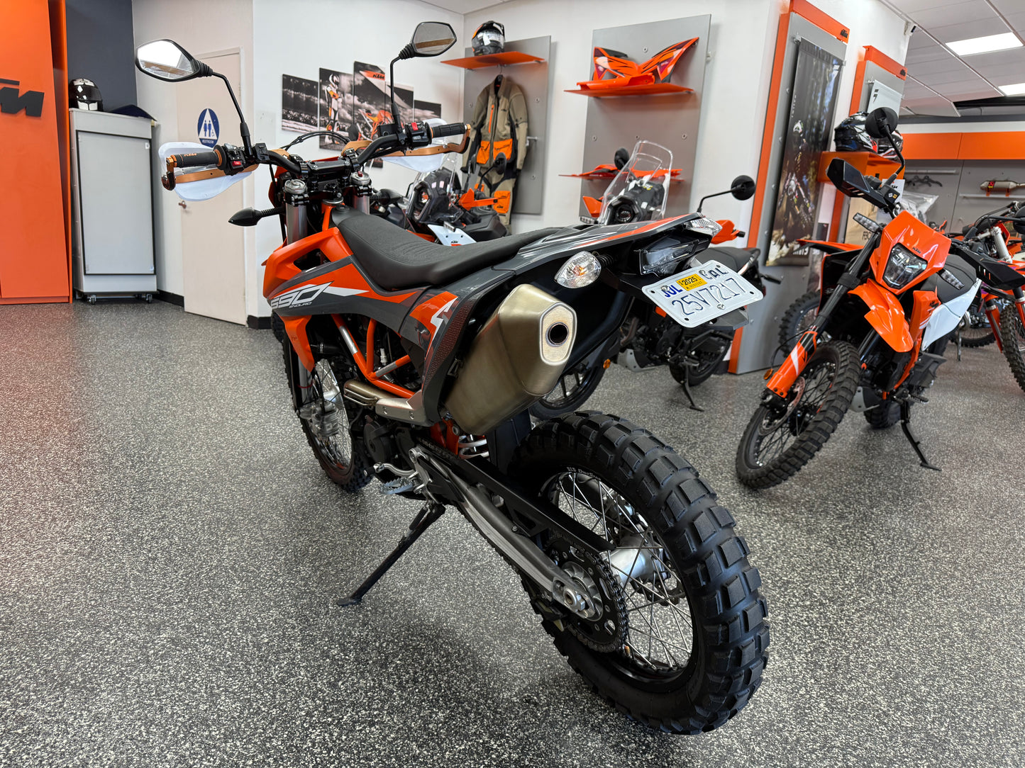 2022 KTM 690 ENDURO R