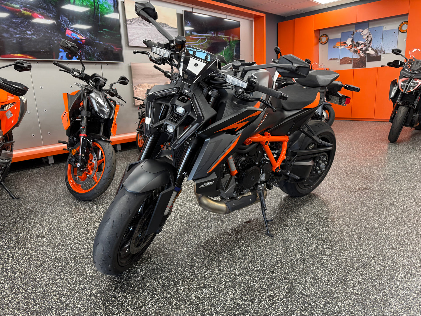2024 KTM 1390 SUPER DUKE R EVO