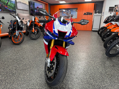 2026 HONDA CBR1000RR-R FIREBLADE SP