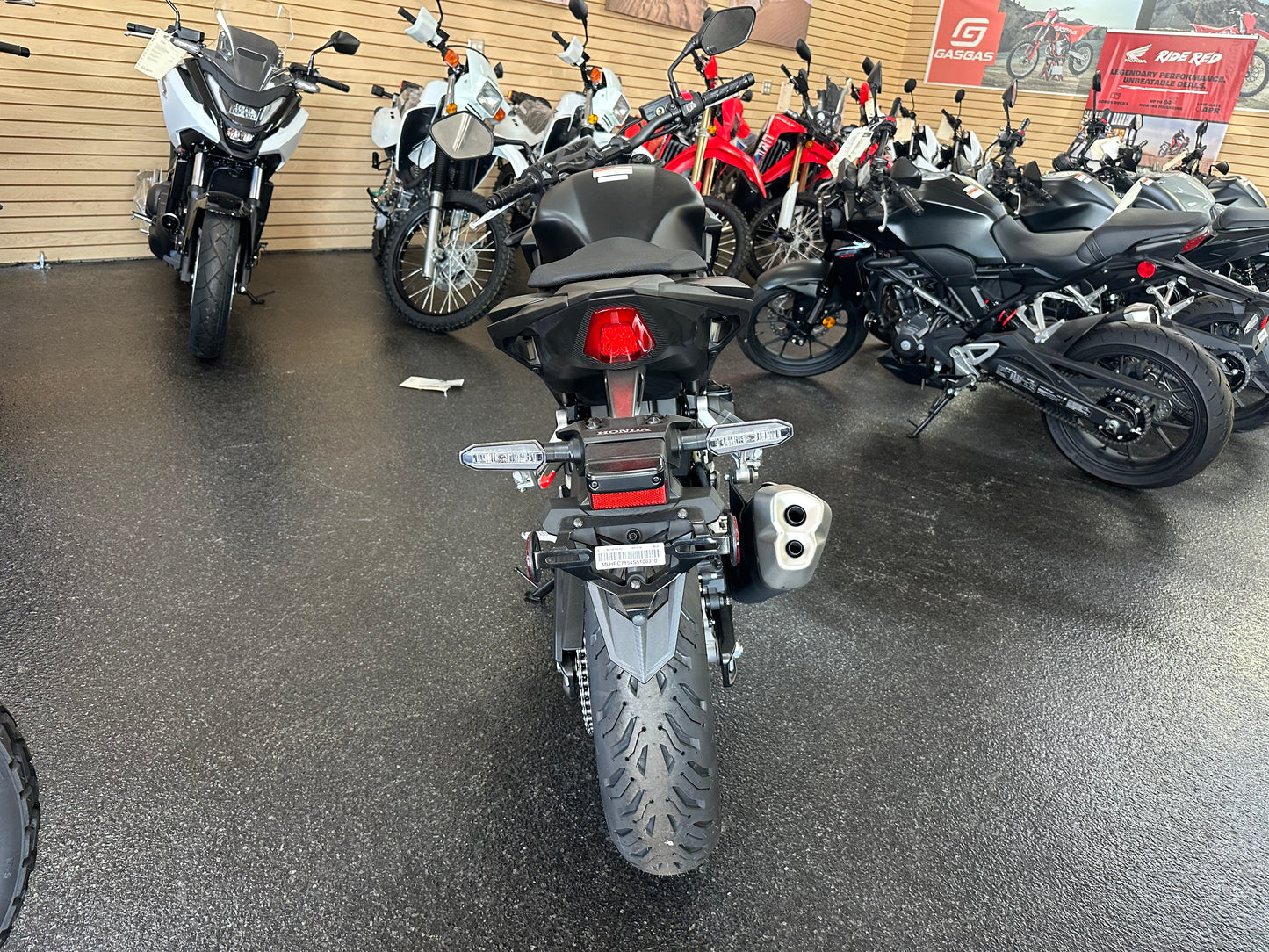 2025 HONDA CB500F