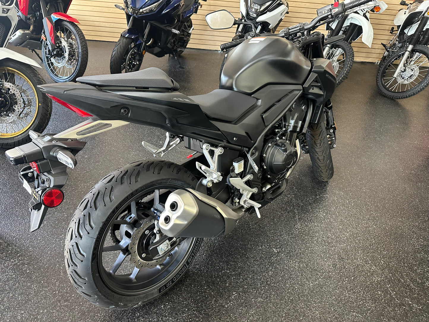 2025 HONDA CB500F