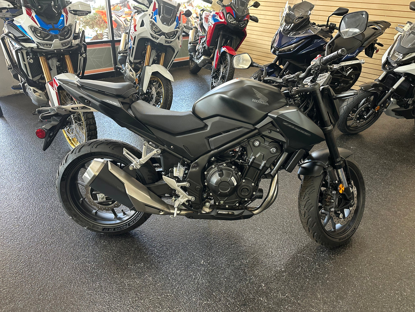 2025 HONDA CB500F