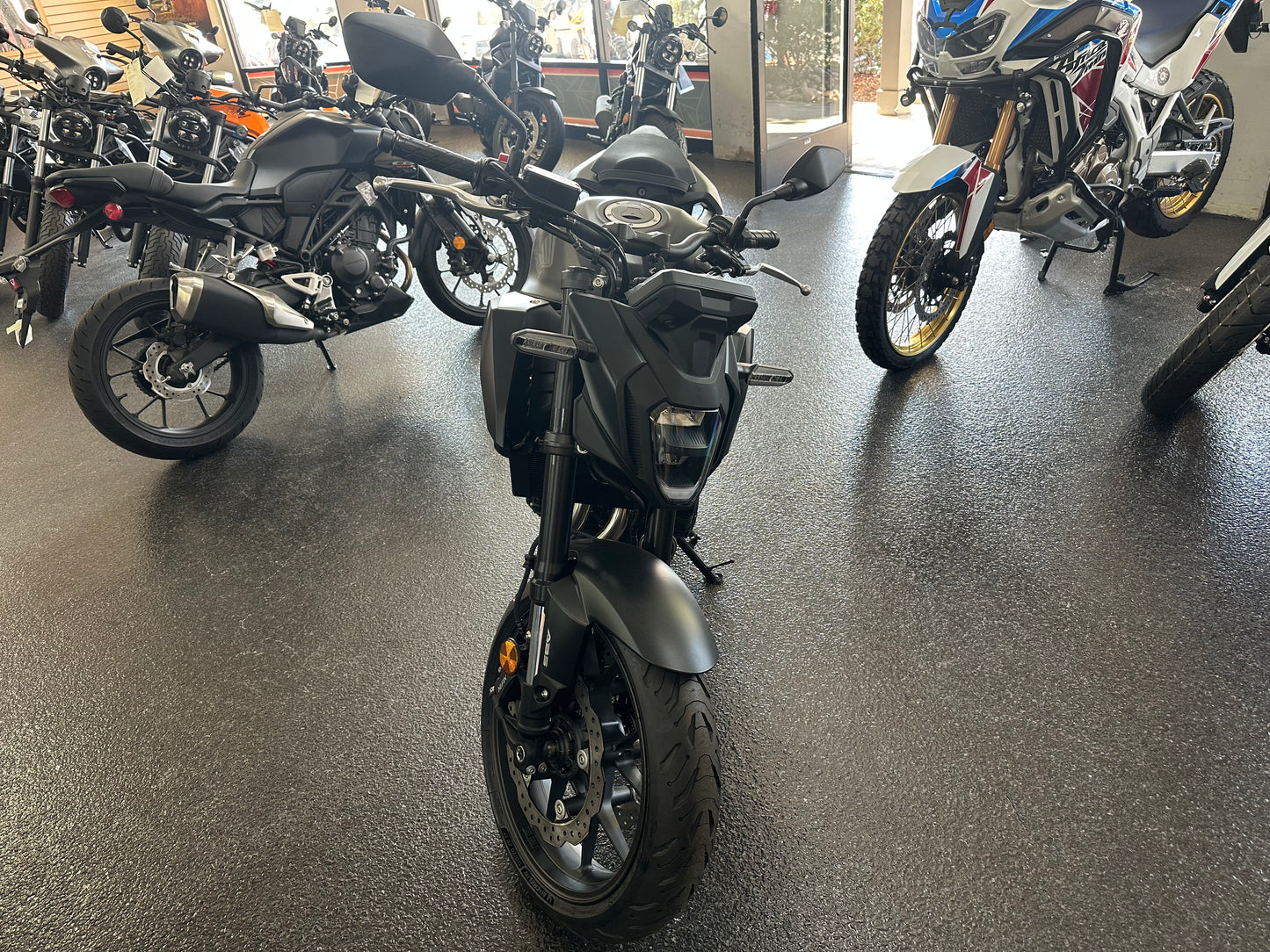 2025 HONDA CB500F