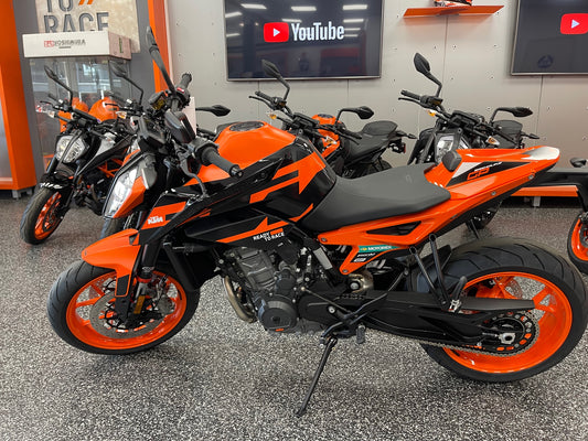 2022 KTM 890 DUKE GP