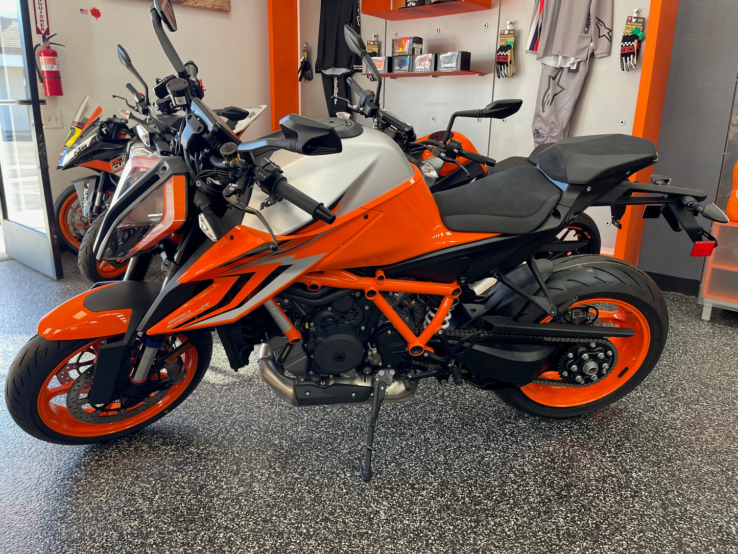 2023 KTM 1290 SUPER DUKE R EVO