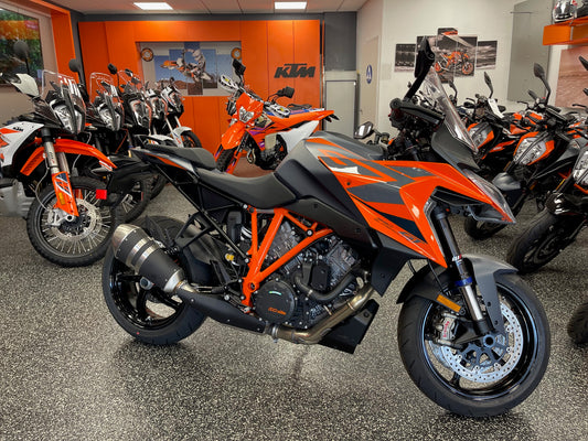 2023 KTM 1290 SUPER DUKE GT